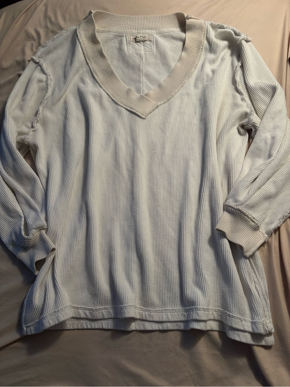 (FREE PEOPLE) We The Free Asher Thermal V-Neck Top in White/Cream